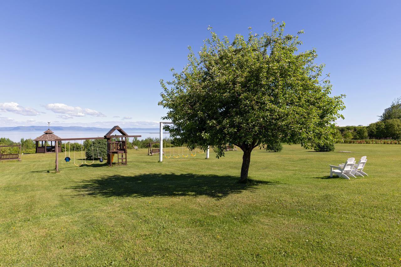 Motel Au Fleuve D'Argent Rivière-du-Loup Exterior foto